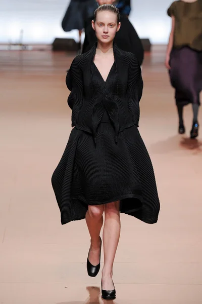 Look 35